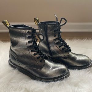 Doc Martens youth boots like new